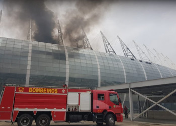 Incêndio atinge Arena Castelão em Fortaleza